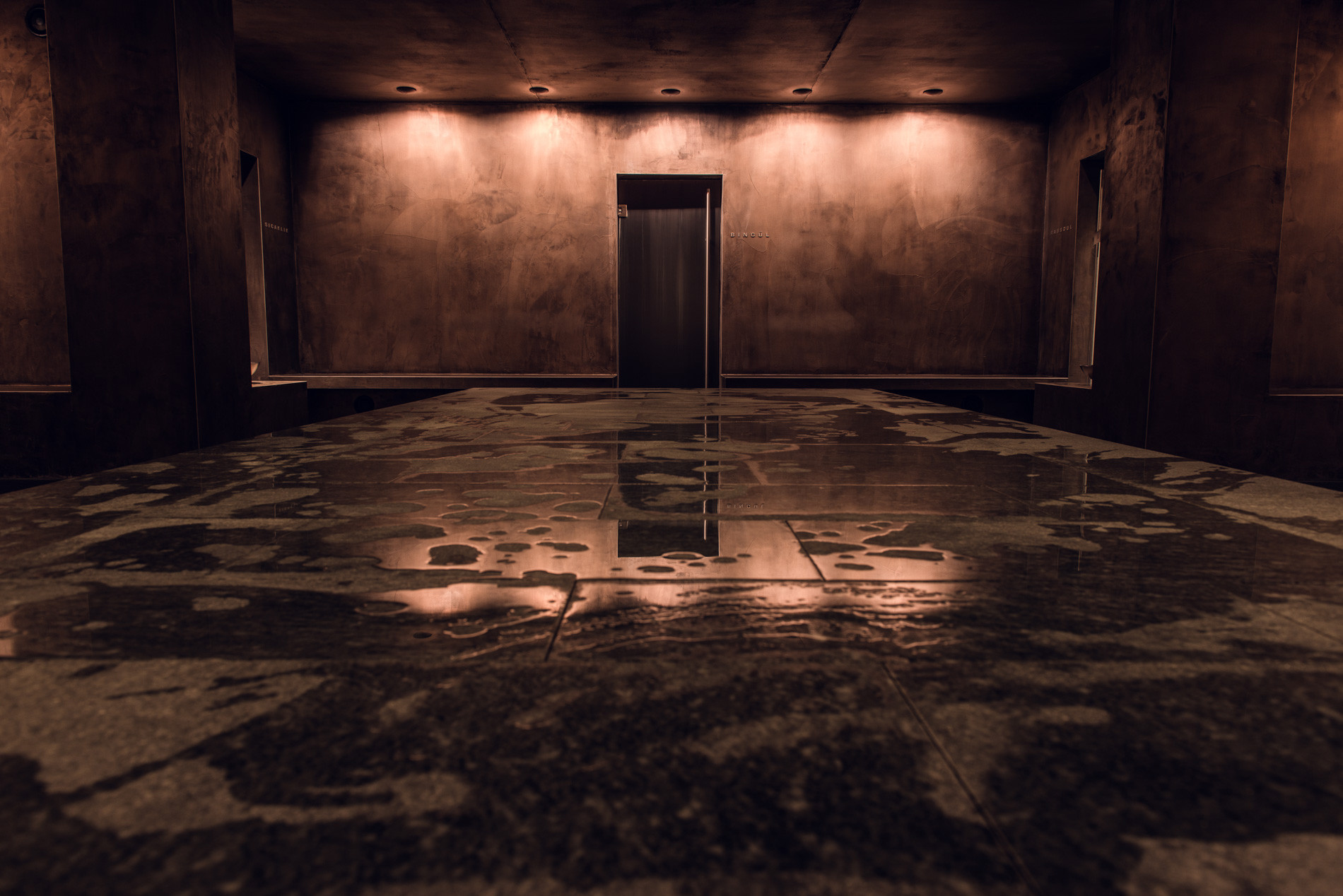 Der grosse Stein in der Mitte vom Hamam.