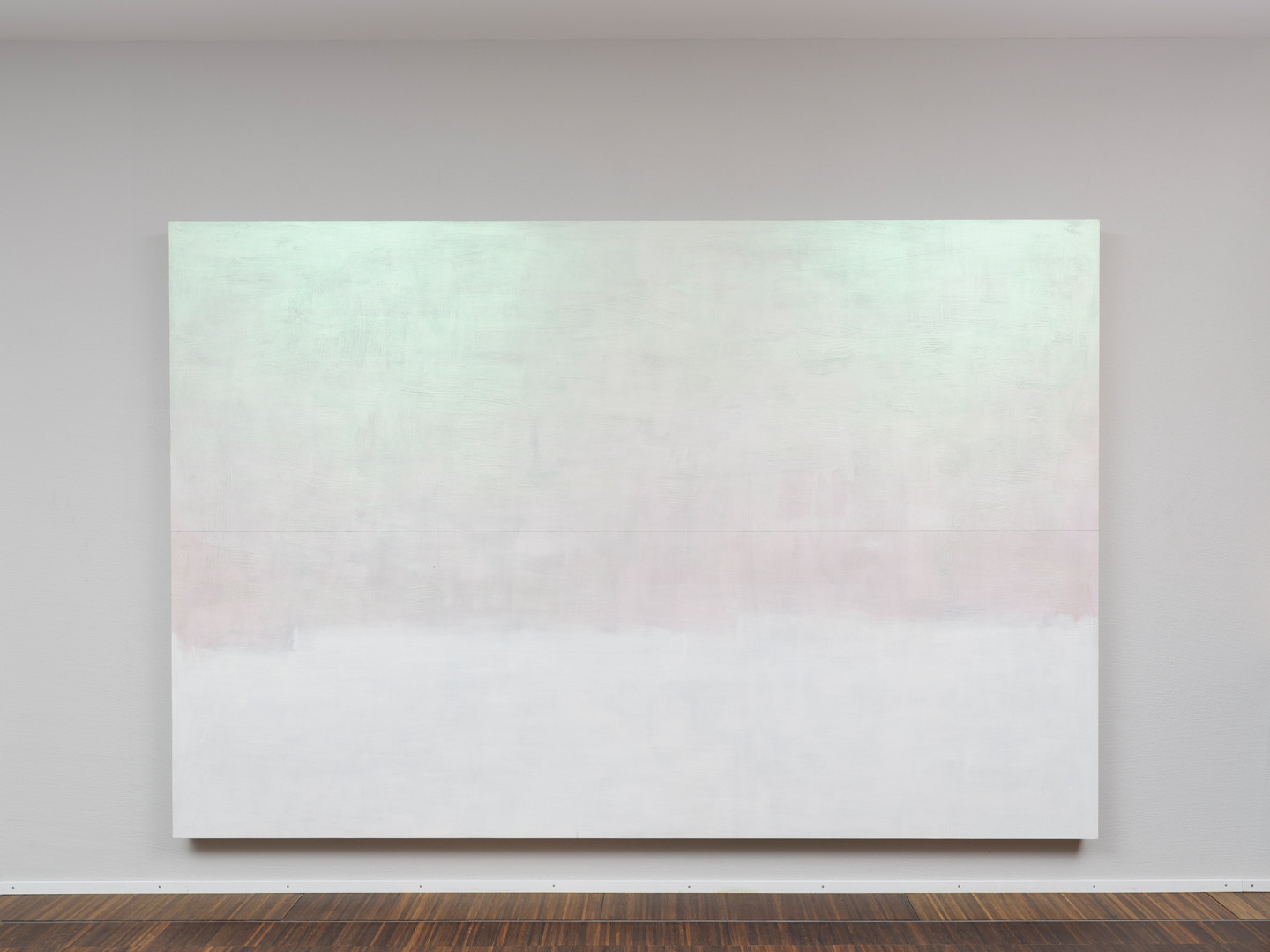 Weisses Gemälde an weisser Wand